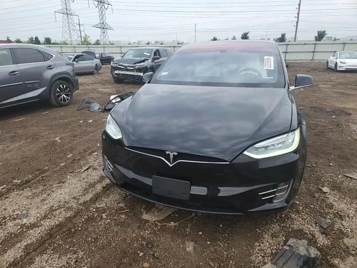 Tesla Model X, снимка 13 - Автомобили и джипове - 55893381