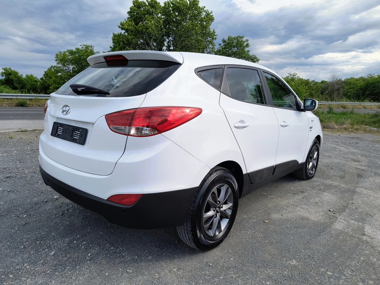 Hyundai IX35 1.7-116 КС FACELIFT 6 ск - изображение 5