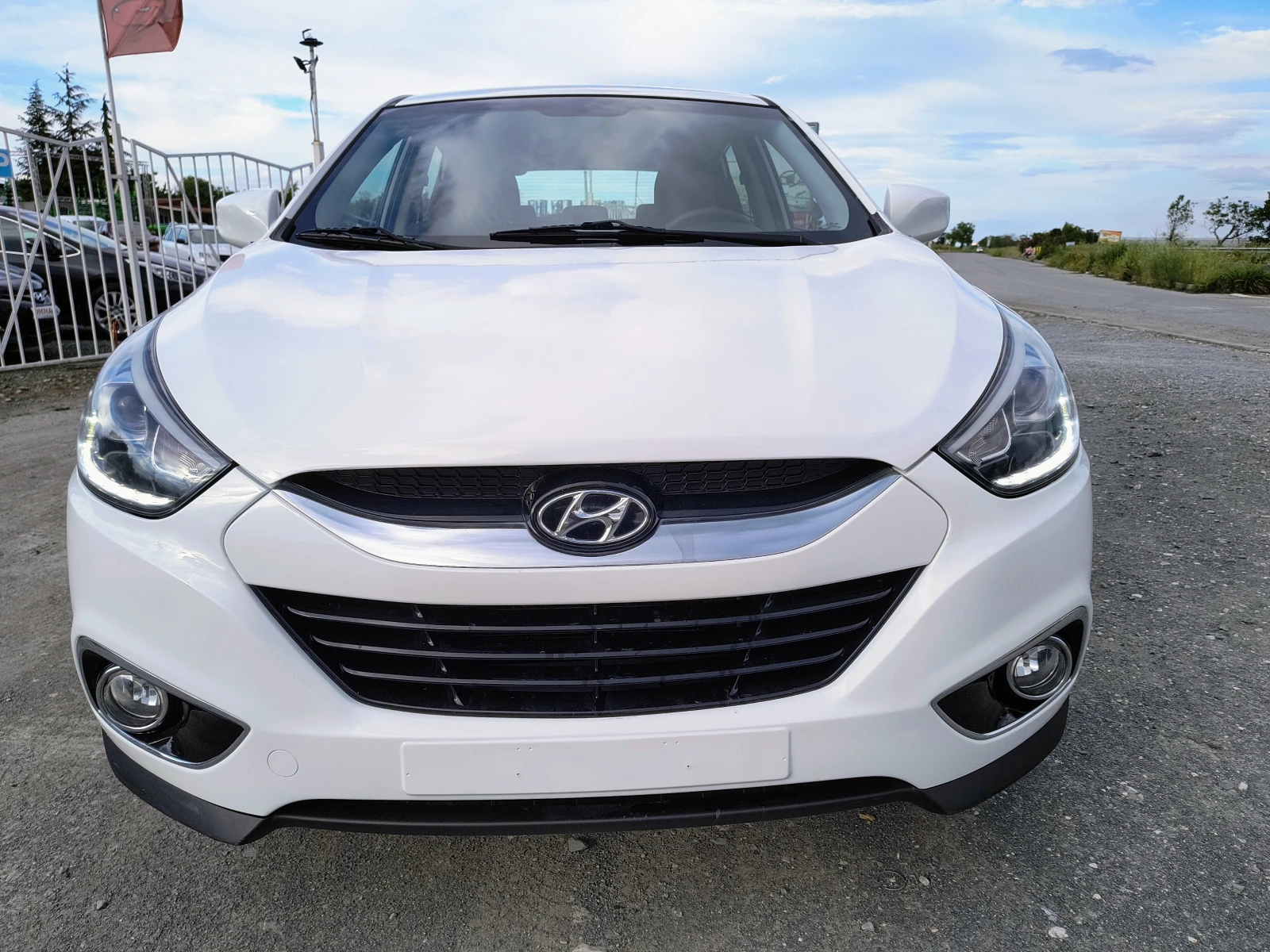 Hyundai IX35 1.7-116 КС FACELIFT 6 ск - изображение 2