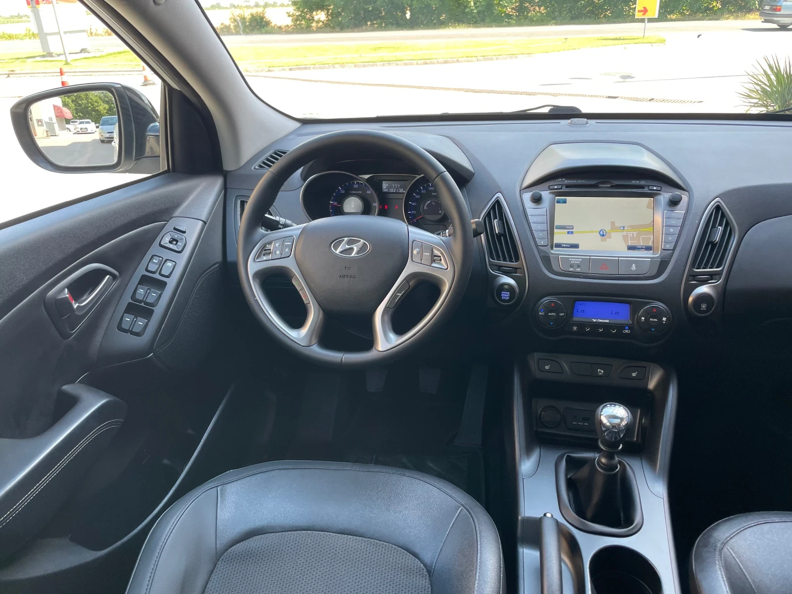 Hyundai IX35 1.7CRDi-FACE--NAVI-PANORAMA | Mobile.bg   13