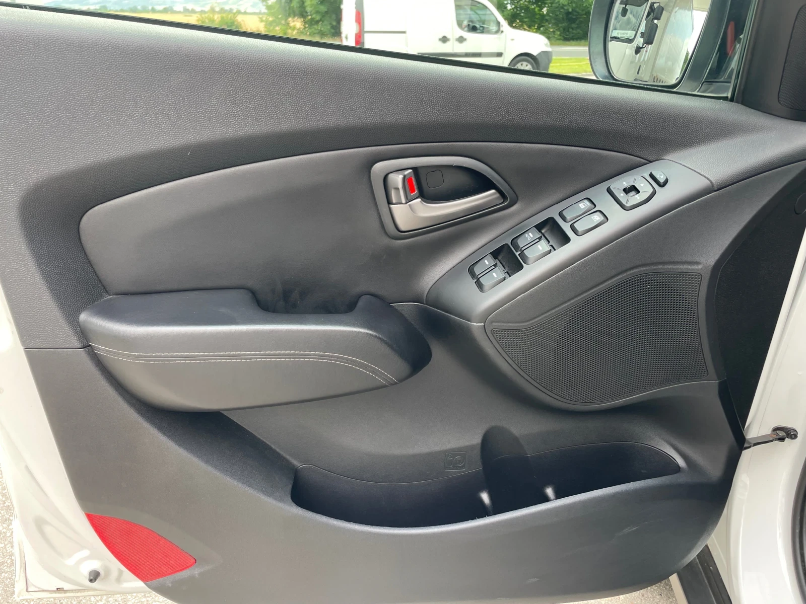 Hyundai IX35 1.7CRDi-FACE--NAVI-PANORAMA | Mobile.bg   17