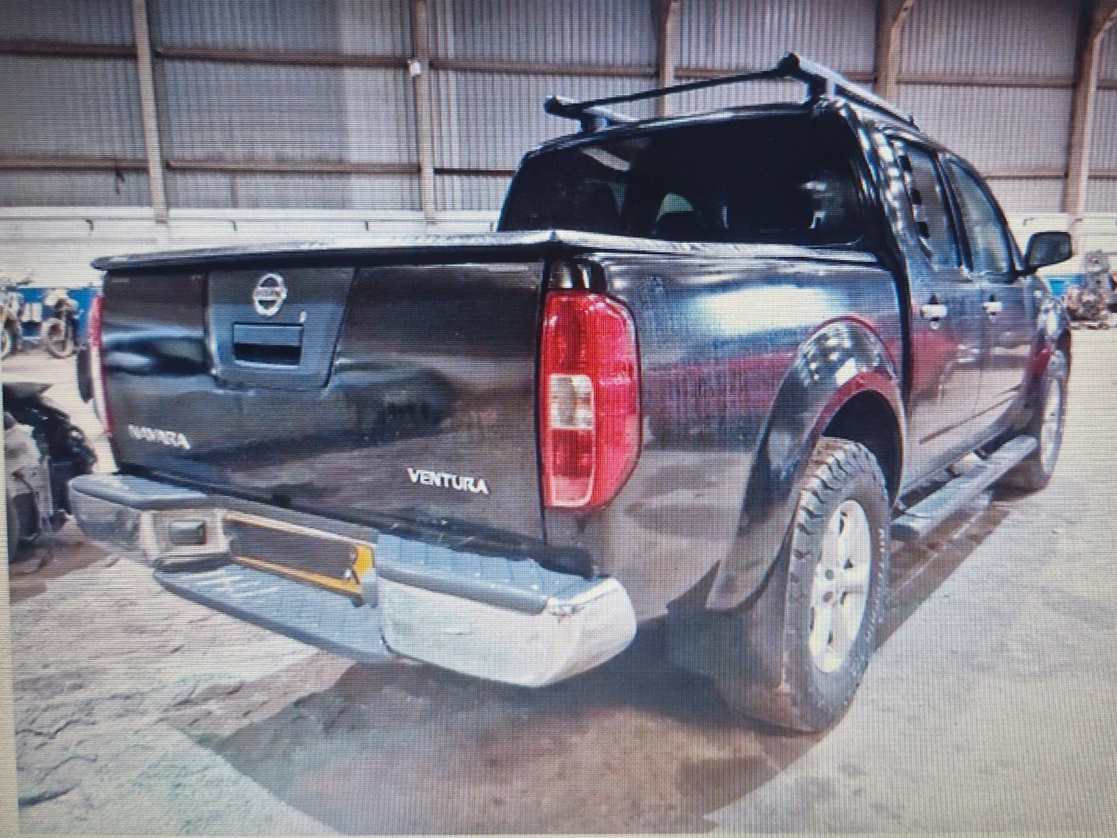 Nissan Navara 2.5 dCI Aventura  - изображение 5