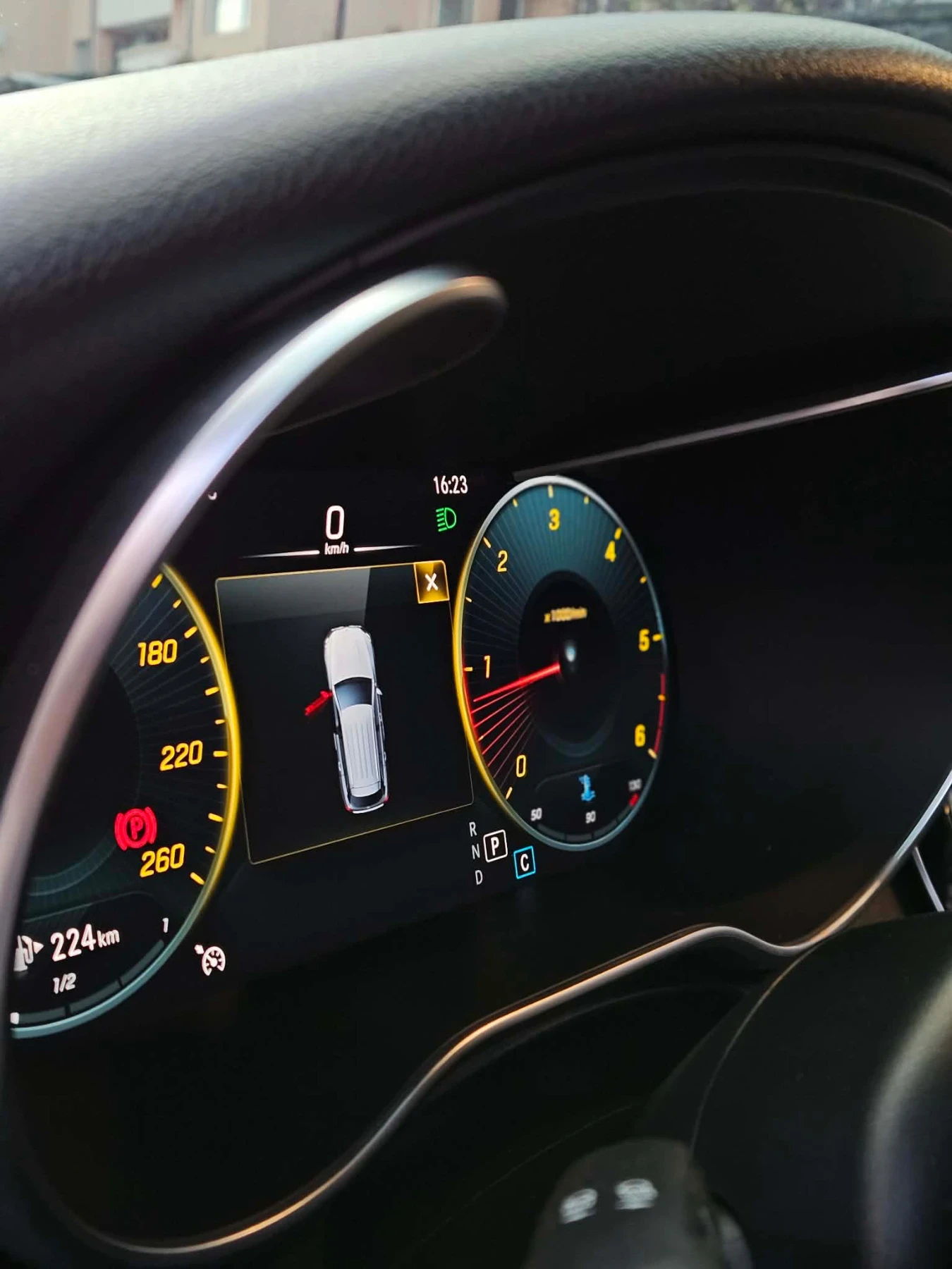 Mercedes-Benz GLC 220 2.2, снимка 10 - Автомобили и джипове - 53916222