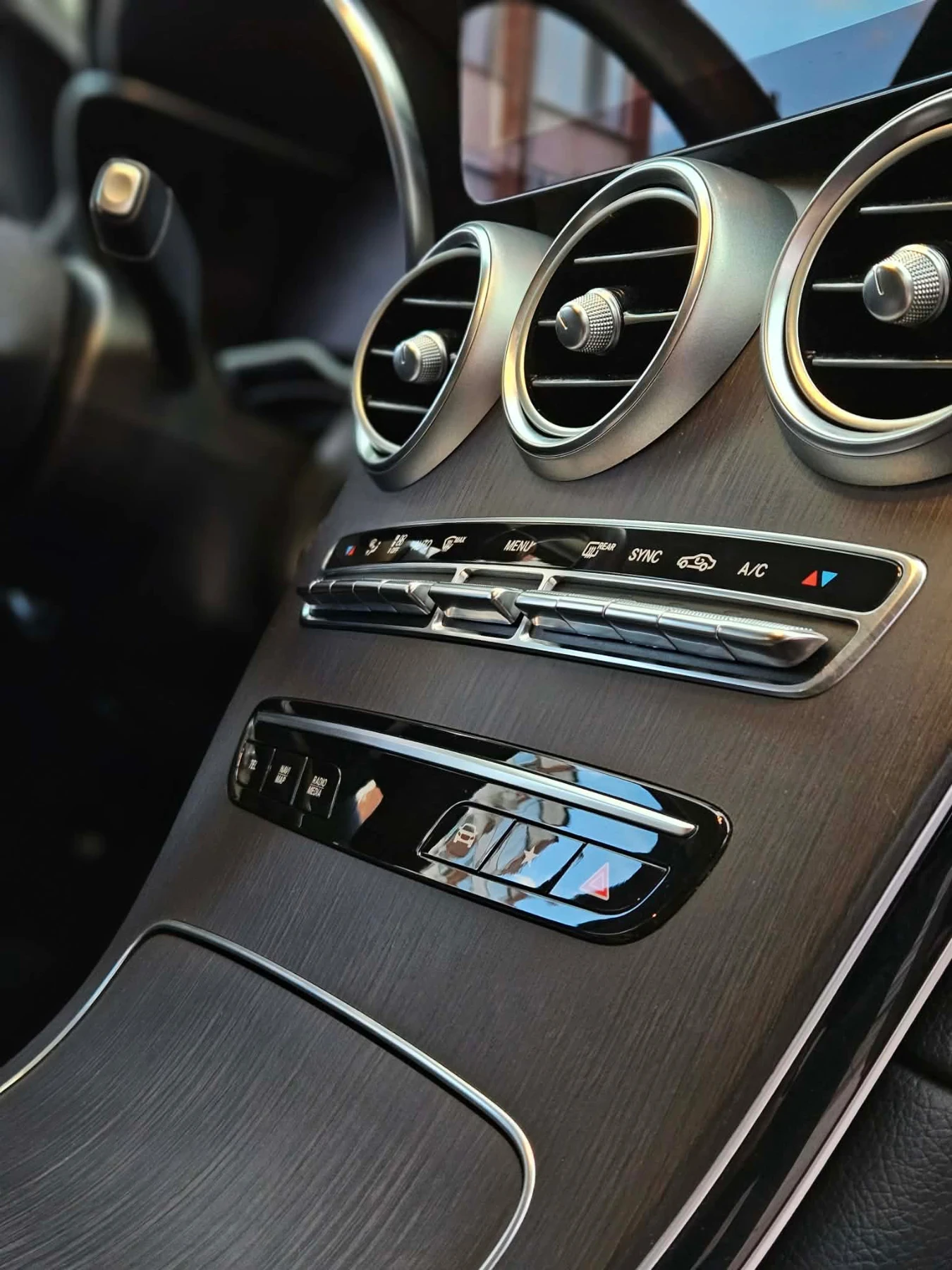 Mercedes-Benz GLC 220 2.2, снимка 9 - Автомобили и джипове - 53916222