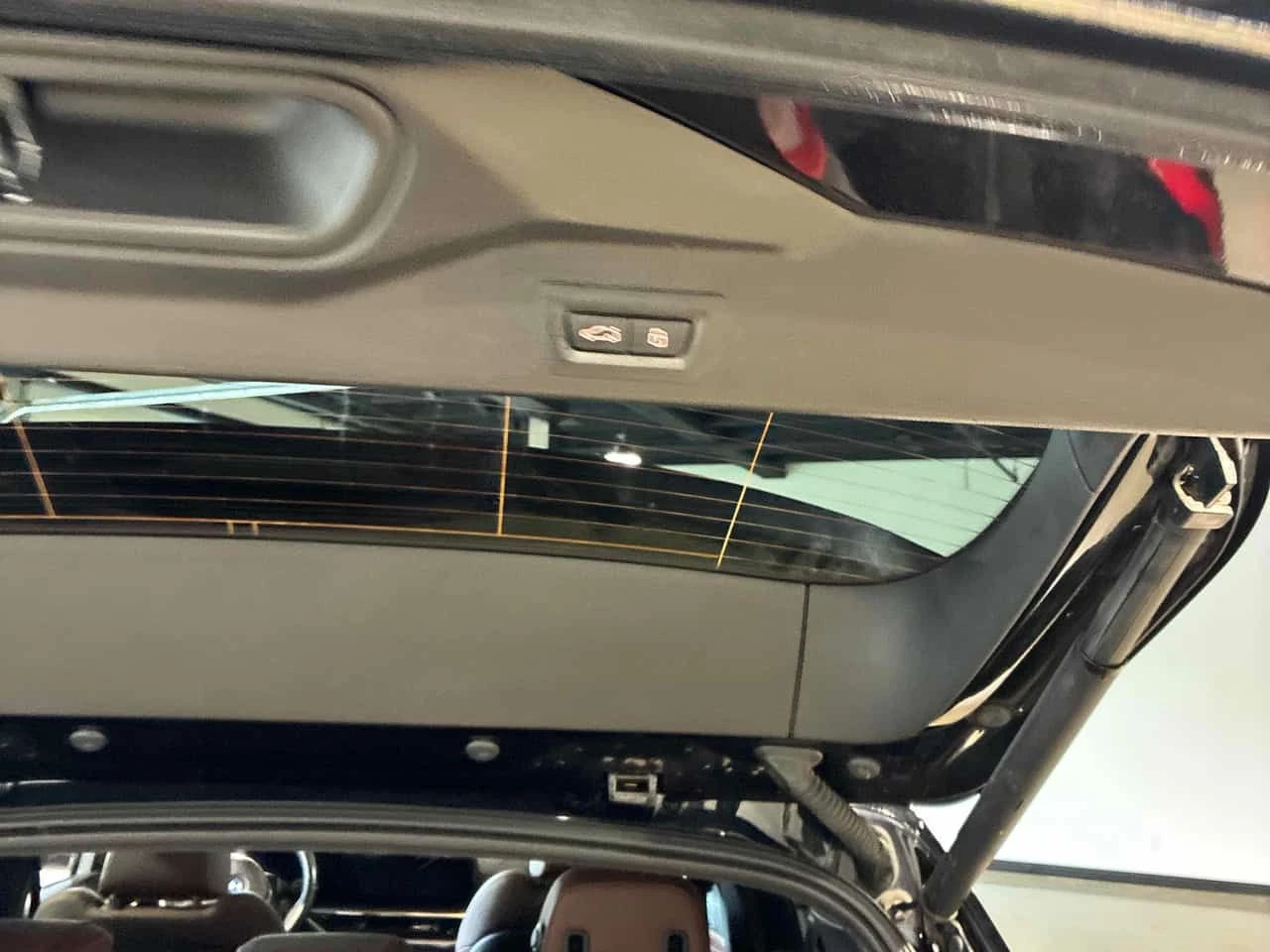 BMW X5 * M60i xDrive * ДИСТРОНИК * 360 * H/K * ОБДУХВАНЕ, снимка 17 - Автомобили и джипове - 54034649