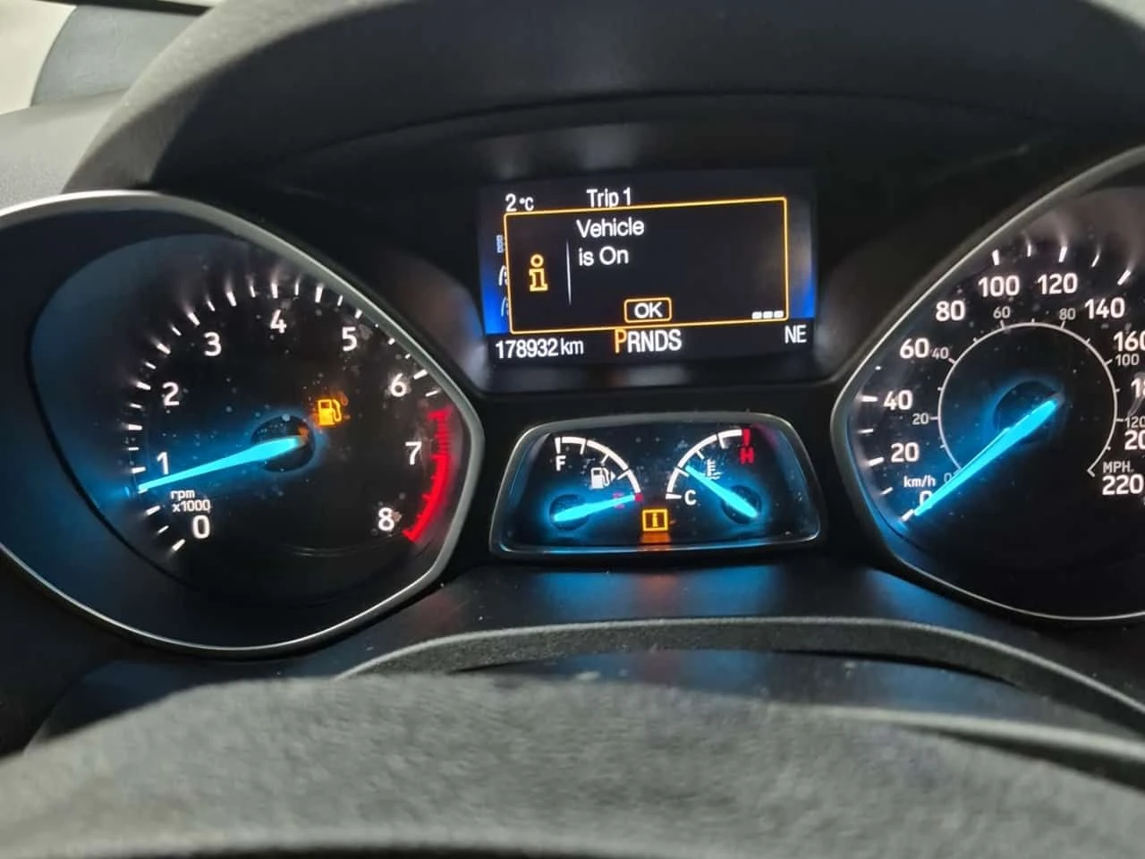 Ford Escape * SE * * ЗАДНА КАМЕРА* * ПОДГРЕВ* , снимка 13 - Автомобили и джипове - 54158052