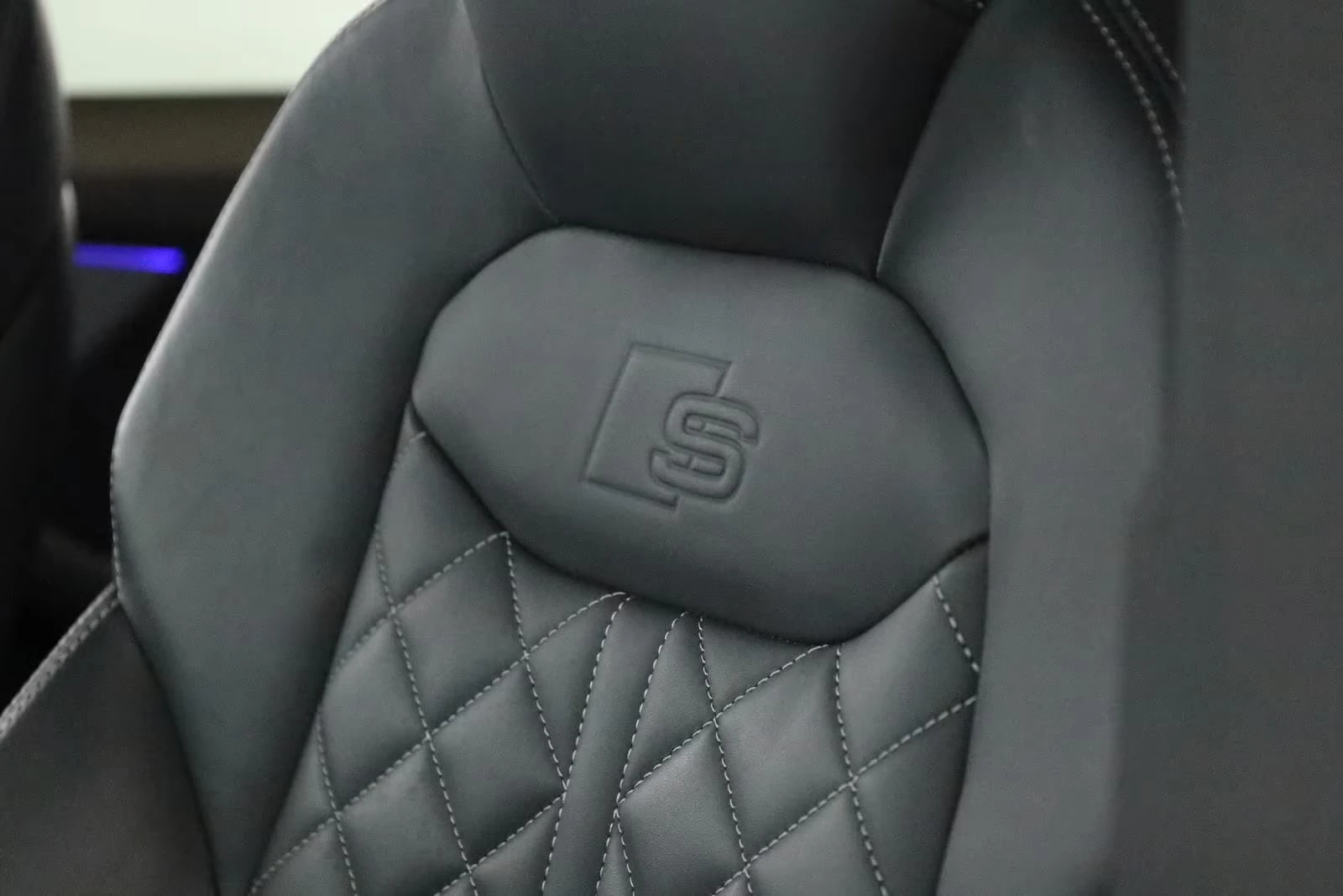 Audi SQ8 TFSI QUATTRO MATRIX B&O PANORAMA 360-CAM, снимка 8 - Автомобили и джипове - 55478548