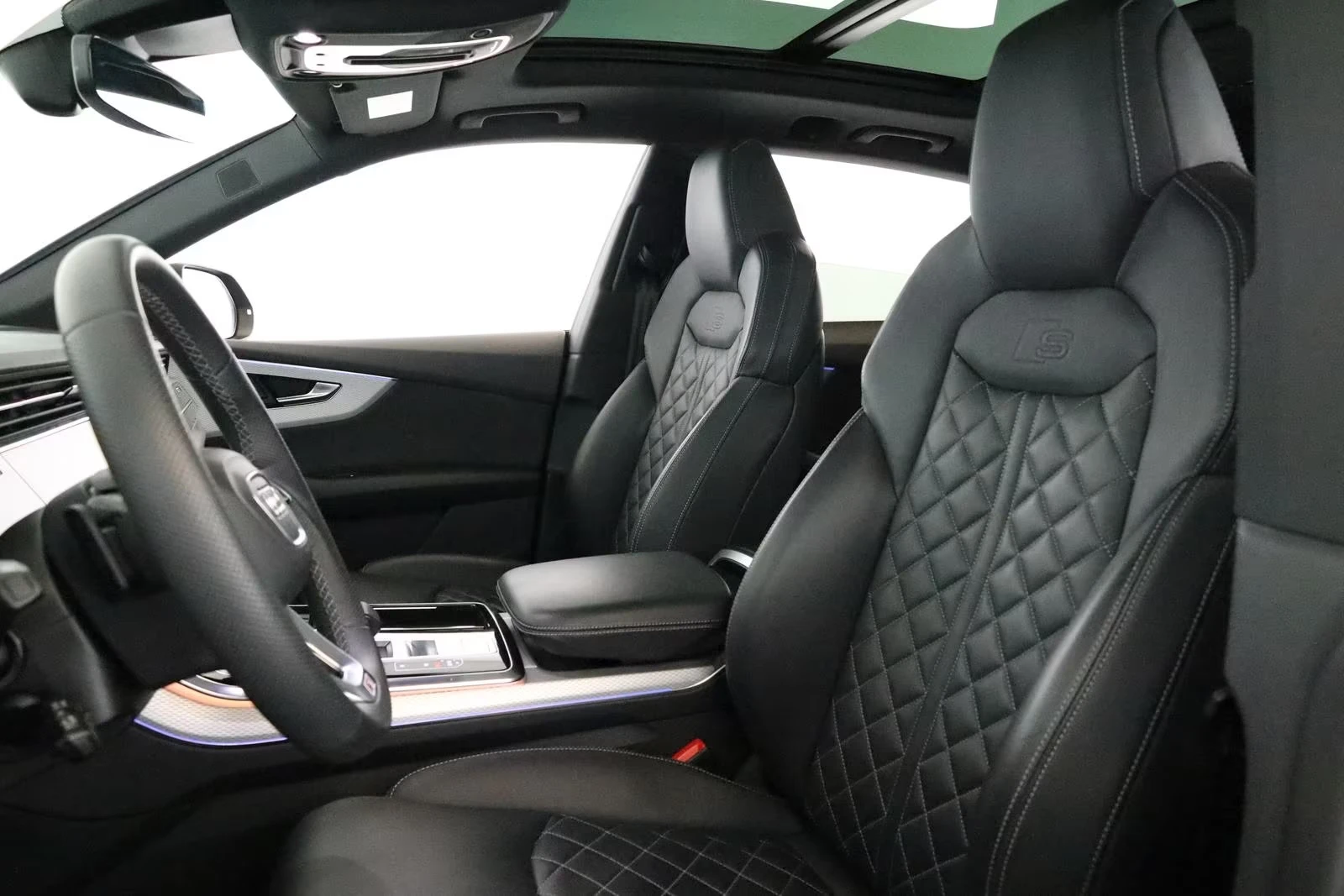 Audi SQ8 TFSI QUATTRO MATRIX B&O PANORAMA 360-CAM, снимка 7 - Автомобили и джипове - 55478548
