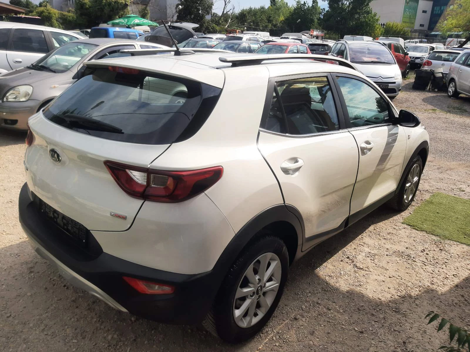 Kia Stonic * * EURO-6D* * 6-СКОРОСТИ * * КАМЕРА* * , снимка 4 - Автомобили и джипове - 55587535