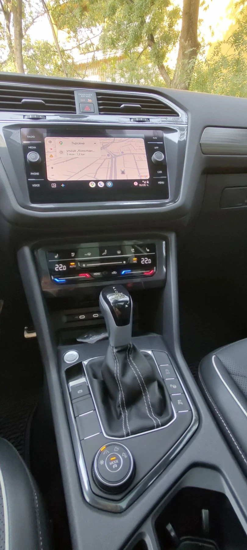 VW Tiguan R-Line/360/XL/Black  /ОБДУХВАНЕ/7МЕСТА#, снимка 13 - Автомобили и джипове - 55939676