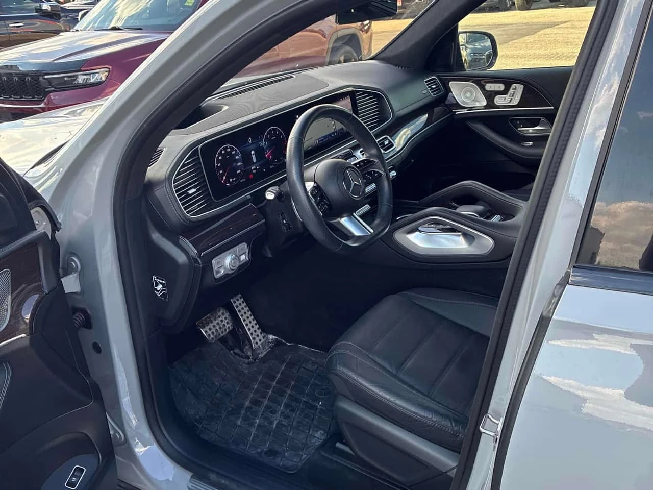 Mercedes-Benz GLS580 | CARFAX | БЕЗ ИНЦИДЕНТИ, снимка 7 - Автомобили и джипове - 56321967