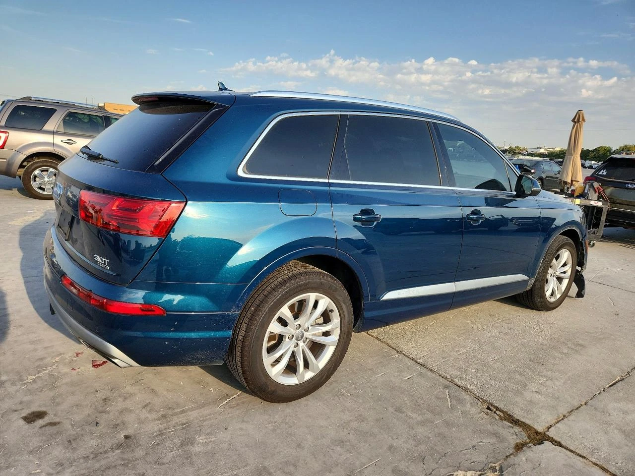 Audi Q7 3.0l Premium Plus, снимка 3 - Автомобили и джипове - 56350363