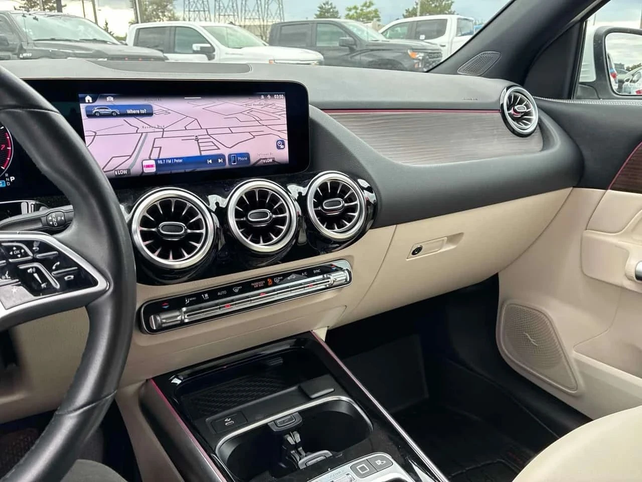Mercedes-Benz GLA 250, снимка 9 - Автомобили и джипове - 56731882