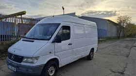 Mercedes-Benz Sprinter 208 НОВИ МАСЛА И ГУМИ, снимка 3