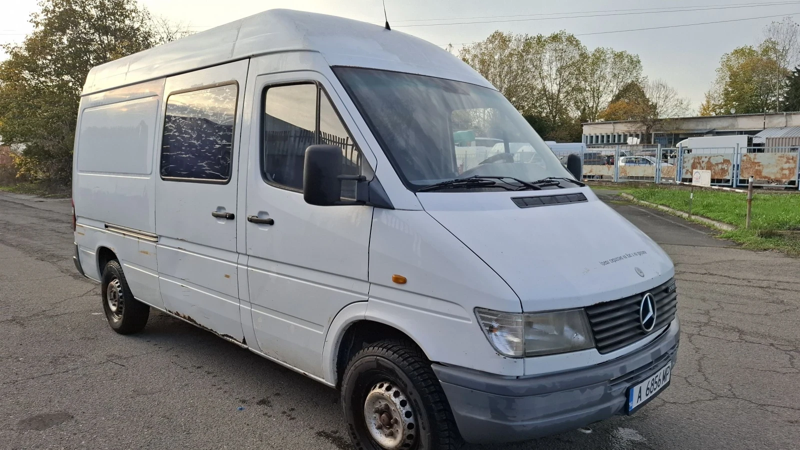 Mercedes-Benz Sprinter 208 НОВИ МАСЛА И ГУМИ, снимка 1
