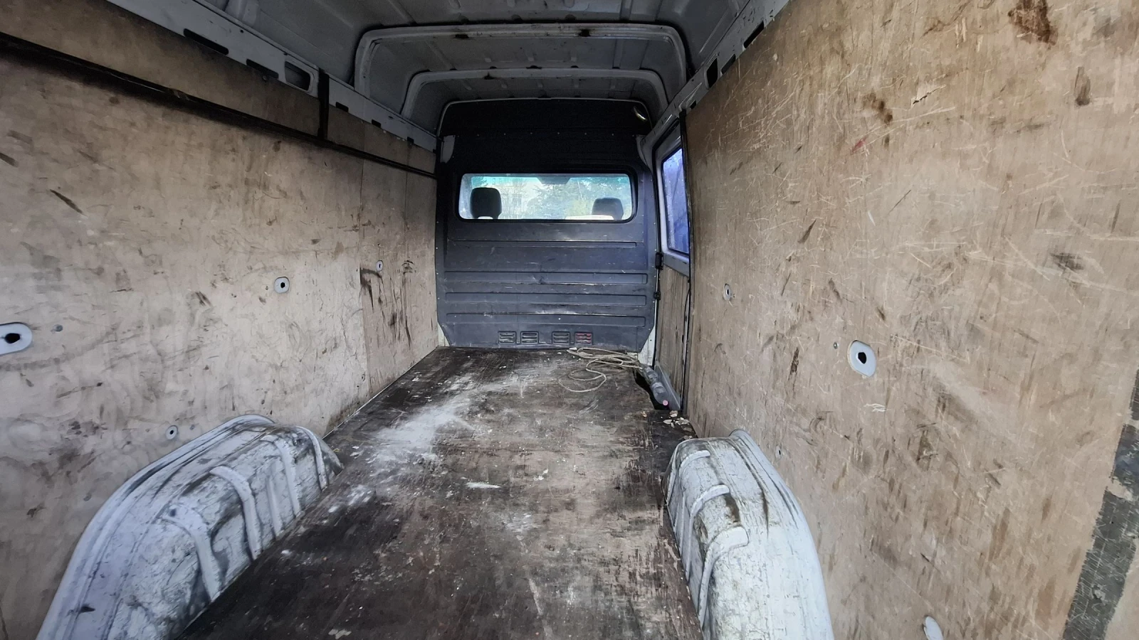 Mercedes-Benz Sprinter 208 НОВИ МАСЛА И ГУМИ - изображение 7