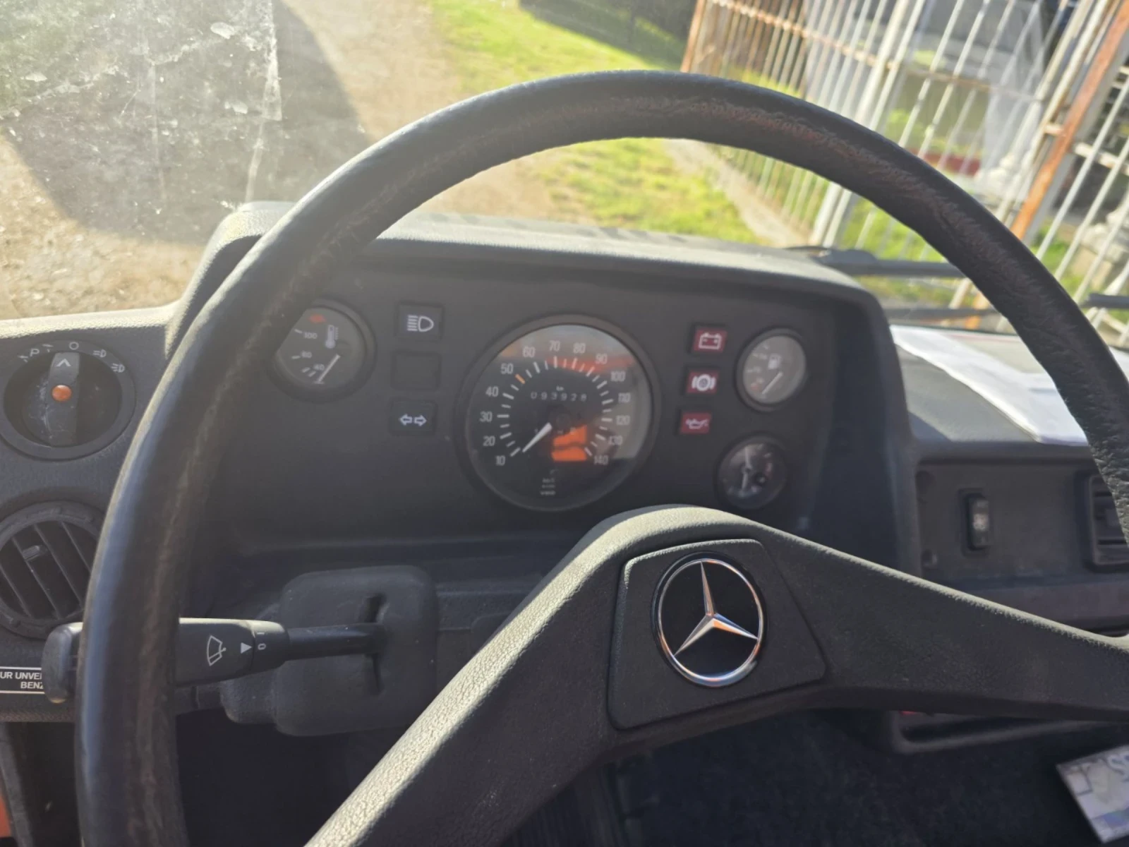Mercedes-Benz 310 Пътна помощ / Платформа 92000km, снимка 10 - Бусове и автобуси - 54729010