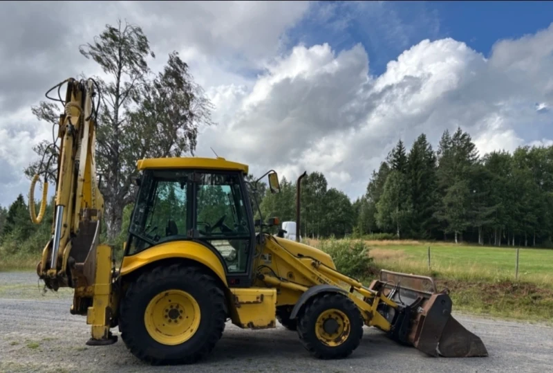 Багер New Holland, снимка 3 - Индустриална техника - 52833339
