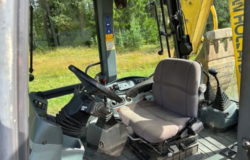 Багер New Holland, снимка 4 - Индустриална техника - 52833339