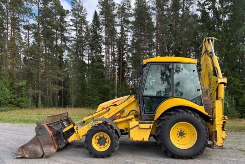 Багер New Holland, снимка 2 - Индустриална техника - 52833339