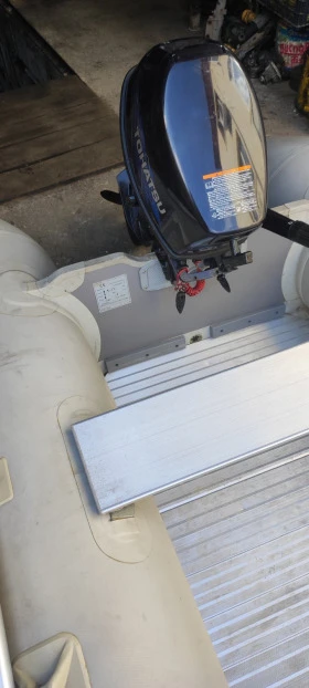 Надуваема лодка Собствено производство Tadpole с двигател Tohatsu, снимка 6