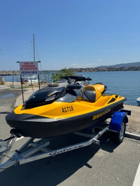 Джет Bombardier Sea Doo GTR230