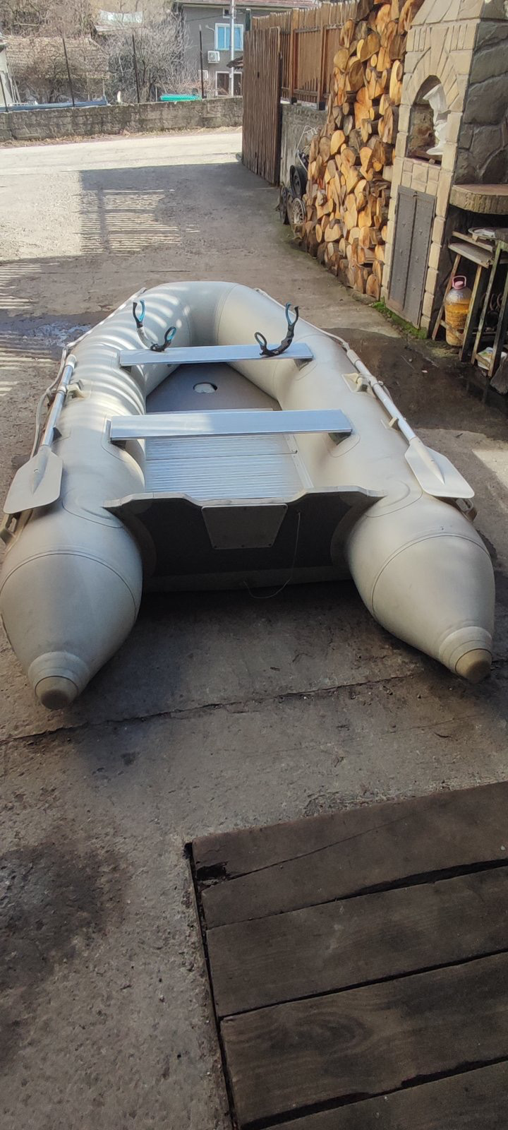 Надуваема лодка Собствено производство Tadpole с двигател Tohatsu, снимка 1 - Воден транспорт - 45954901