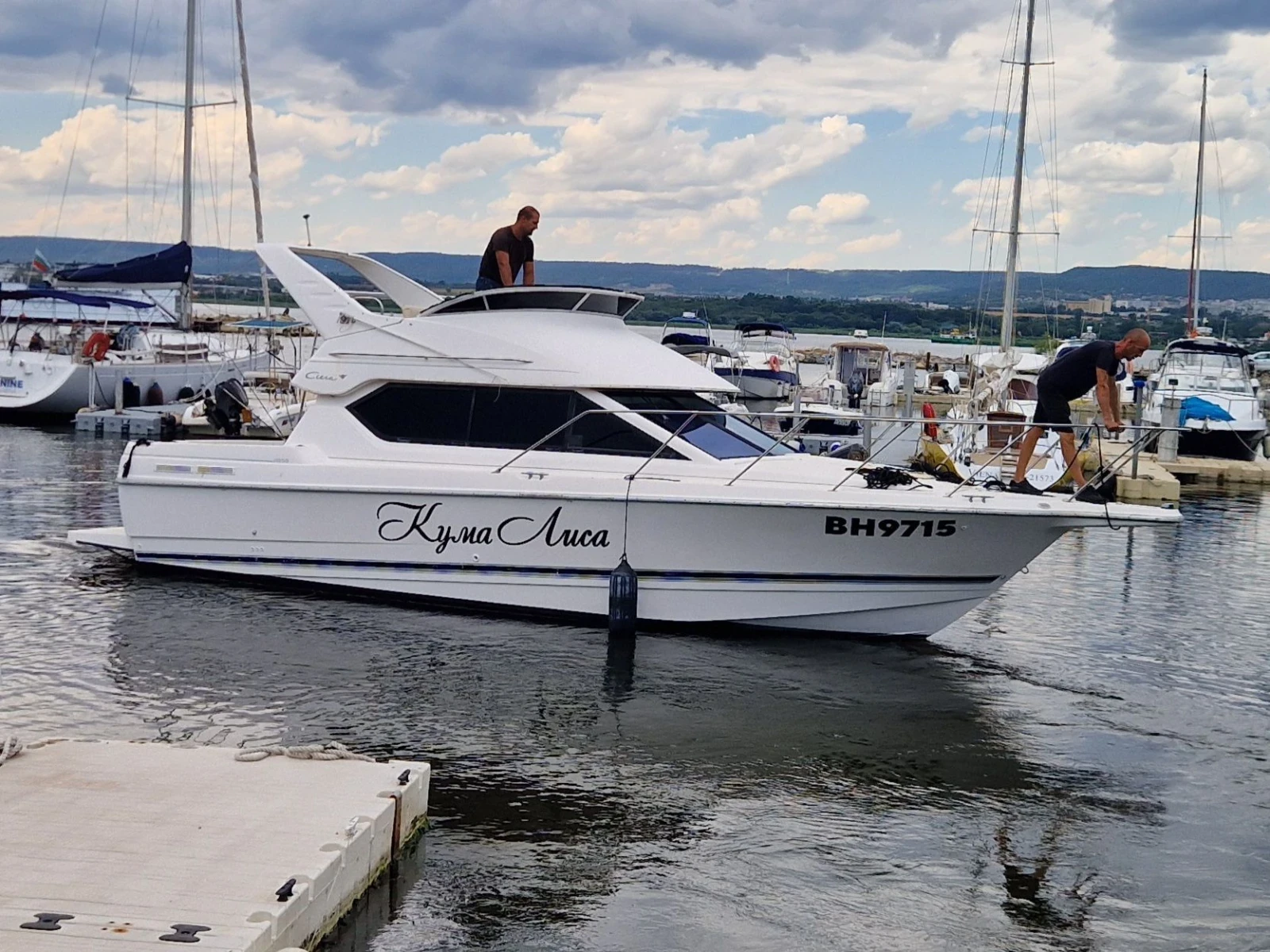 Моторна яхта Bayliner Bayliner ciera 2858 