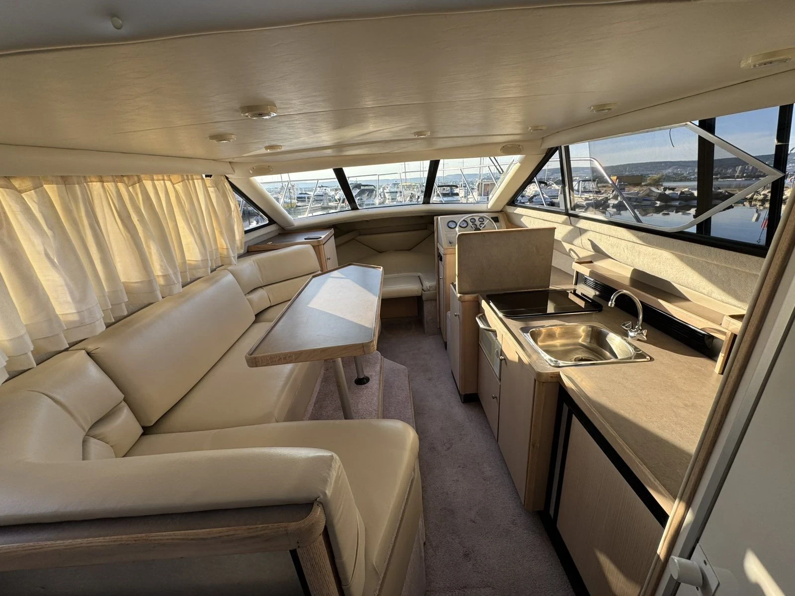 Моторна яхта Bayliner Bayliner ciera 2858 , снимка 11 - Воден транспорт - 55560054