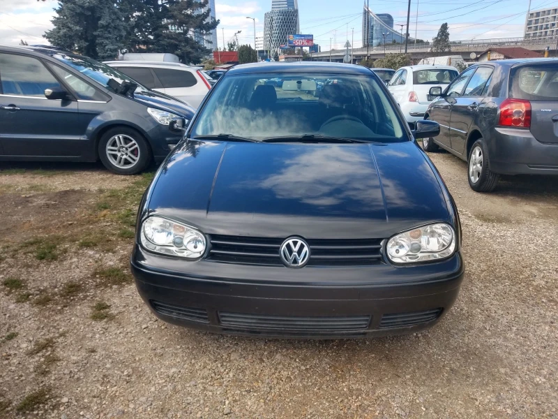 VW Golf 1.6 I, снимка 8 - Автомобили и джипове - 47622535