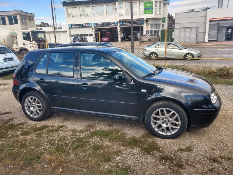 VW Golf 1.6 I, снимка 2 - Автомобили и джипове - 47622535