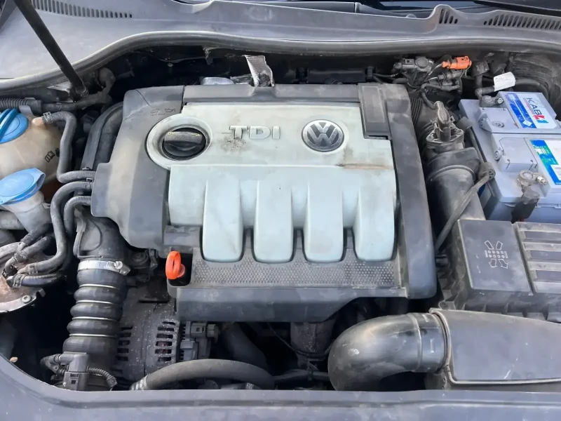 VW Golf 1.9TDI BLS, снимка 9 - Автомобили и джипове - 49362349