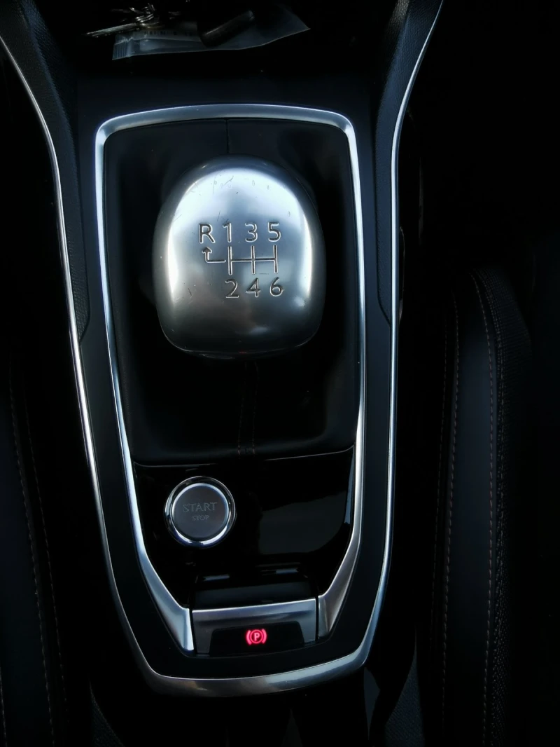 Peugeot 308 GT line HDI, снимка 14 - Автомобили и джипове - 51980346