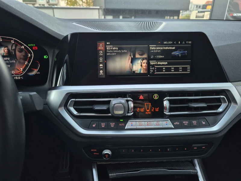 BMW 330 i x drive, снимка 13 - Автомобили и джипове - 52486416