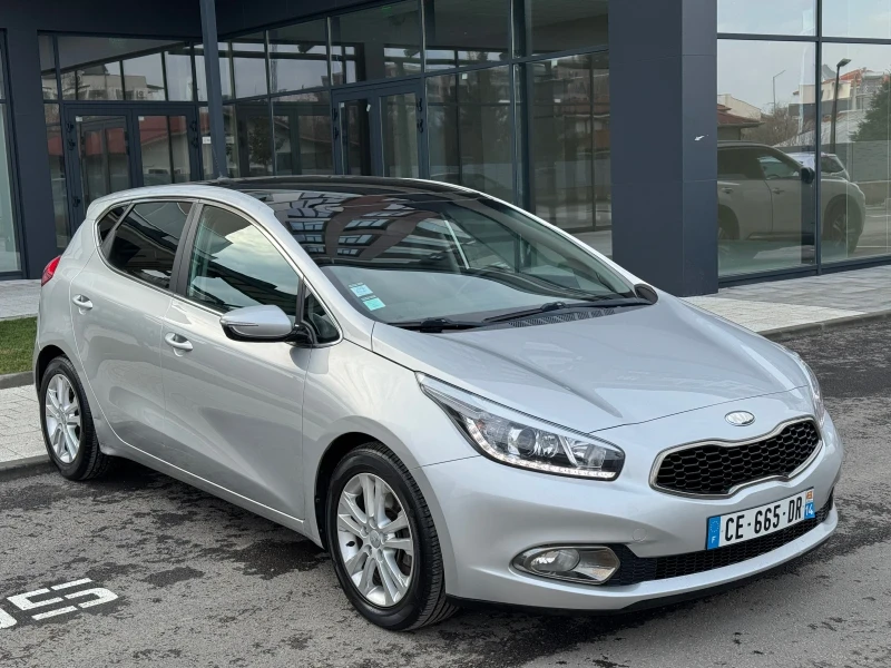 Kia Ceed 1, 6 CRDi* РЕАЛНИ КМ* ПАНОРАМА* EURO 5B, снимка 4 - Автомобили и джипове - 53035476