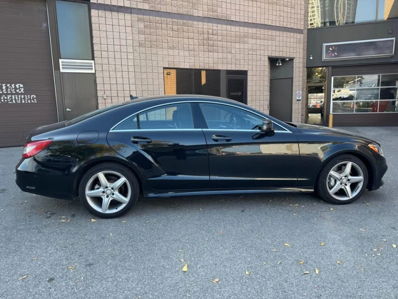 Mercedes-Benz CLS 400 AMG PACK * PANO * HARMAN * CARFAX * АВТОКРЕДИТ * , снимка 3 - Автомобили и джипове - 53188294