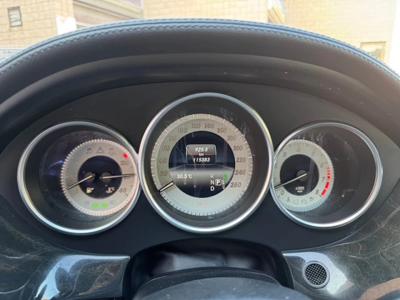 Mercedes-Benz CLS 400 AMG PACK * PANO * HARMAN * CARFAX * АВТОКРЕДИТ * , снимка 12 - Автомобили и джипове - 53188294