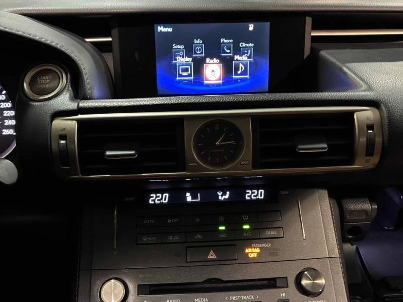 Lexus IS 300 * 4dr Sdn AWD * CARFAX * БЕЗ ПЪРВОНАЧАЛНА ВНОСКА, снимка 9 - Автомобили и джипове - 53215032