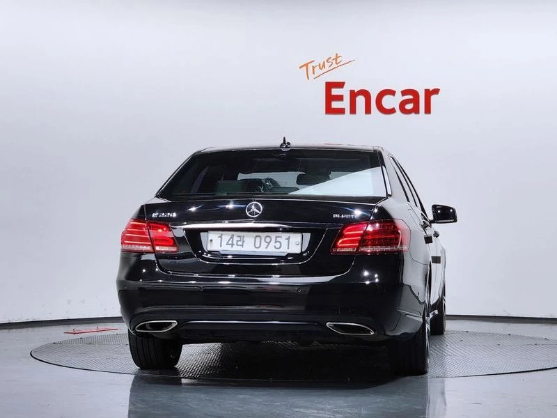 Mercedes-Benz E 220 E220 Bluetec Avantgarde Sport| 170к.с.| ВКЛ.ТЕХНОТ, снимка 4 - Автомобили и джипове - 55101220