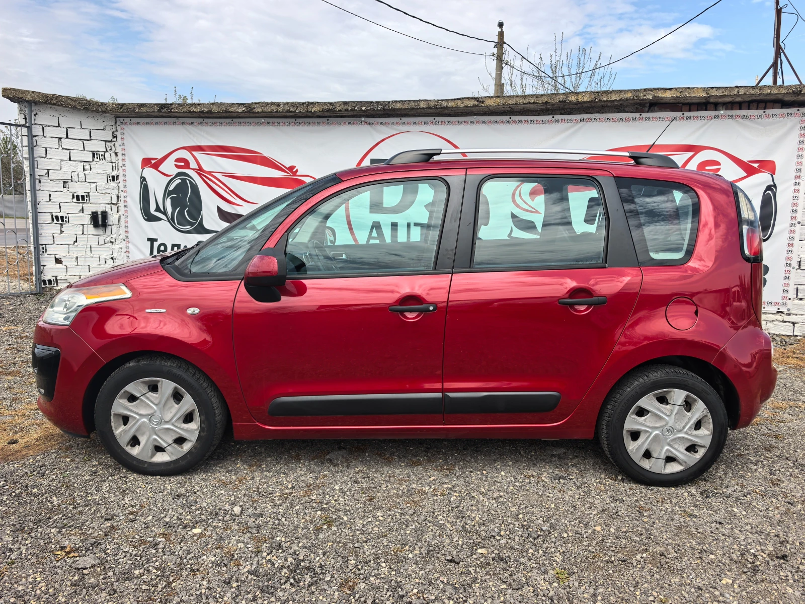 Citroen C3 Picasso 1.4i ГАЗ 123000км - изображение 2