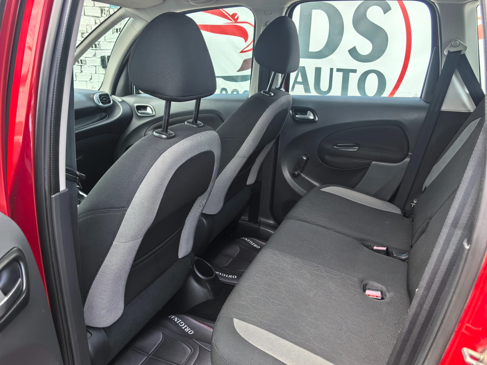 Citroen C3 Picasso 1.4i ГАЗ 123000км - изображение 10