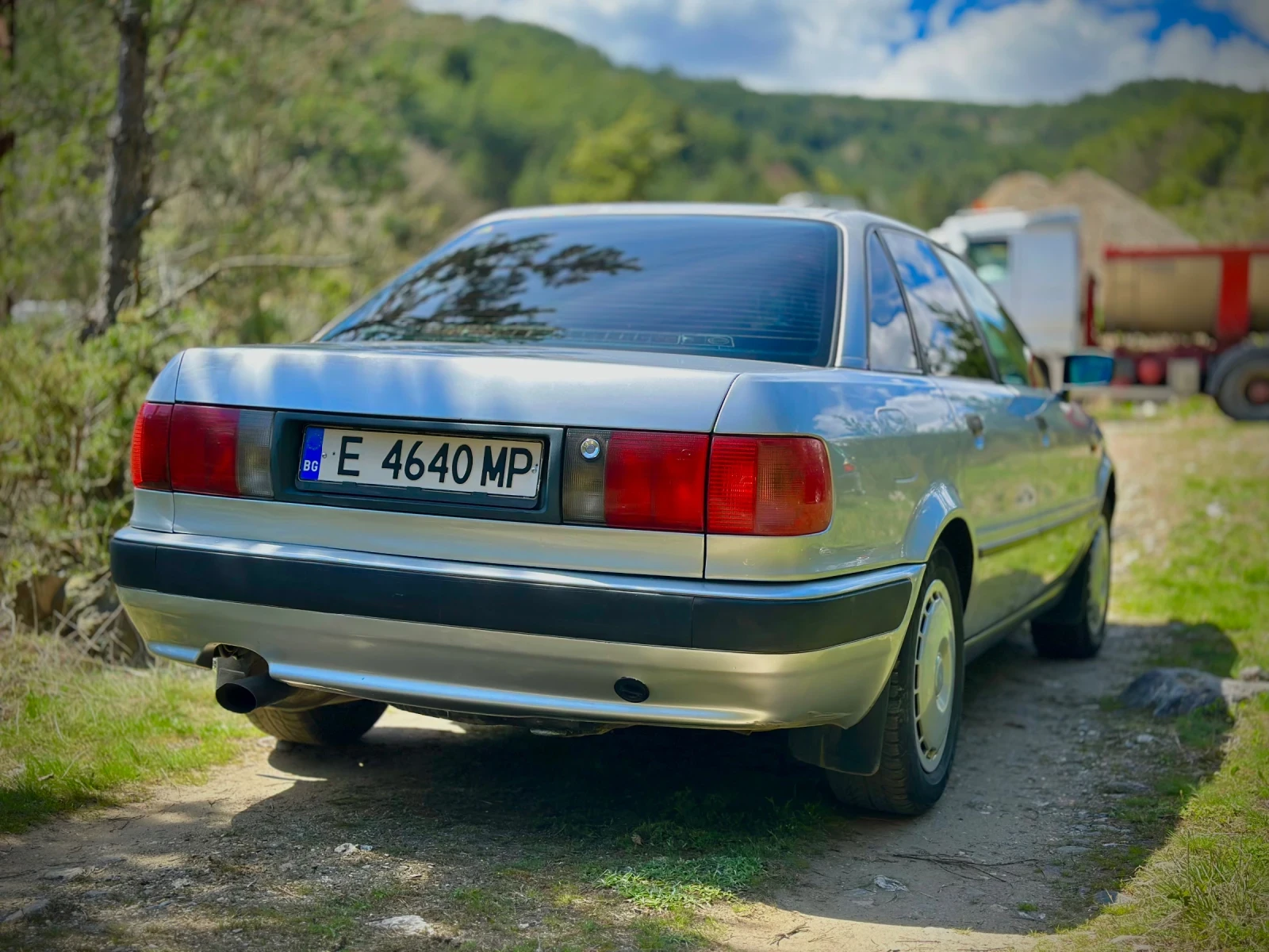 Audi 80 2.0 - изображение 4