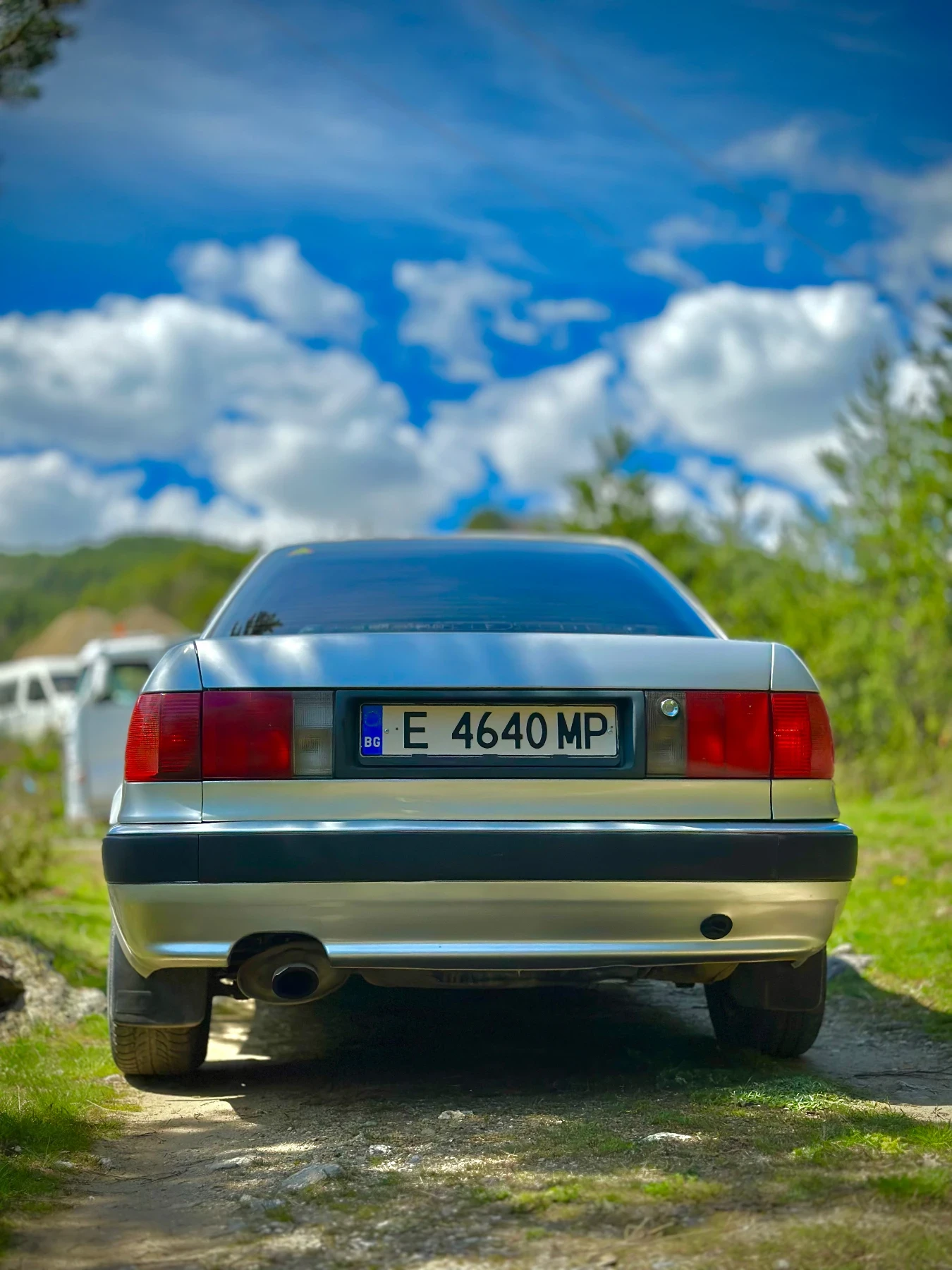 Audi 80 2.0 - изображение 2
