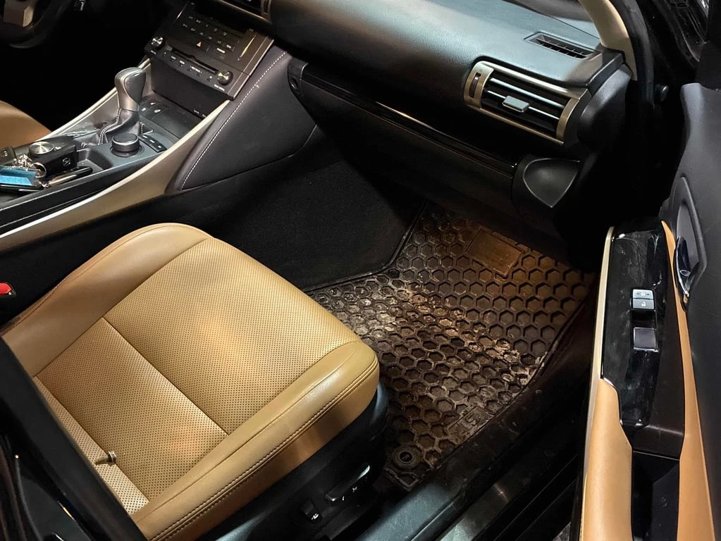 Lexus IS 300 * 4dr Sdn AWD * CARFAX * ��� ������������ ������ | Mobile.bg � ����������� 15