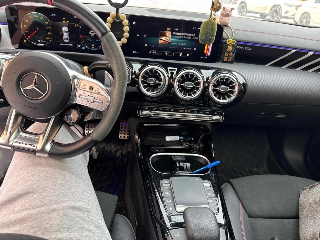 Mercedes-Benz CLA * AMG * CARFAX * БЕЗ ПЪРВОНАЧАЛНА ВНОСКА - изображение 9