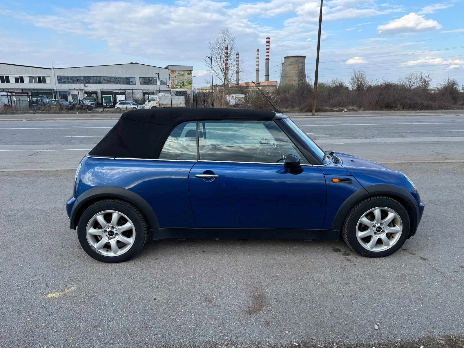Mini One cabrio Кабрио, снимка 3 - Автомобили и джипове - 53747373