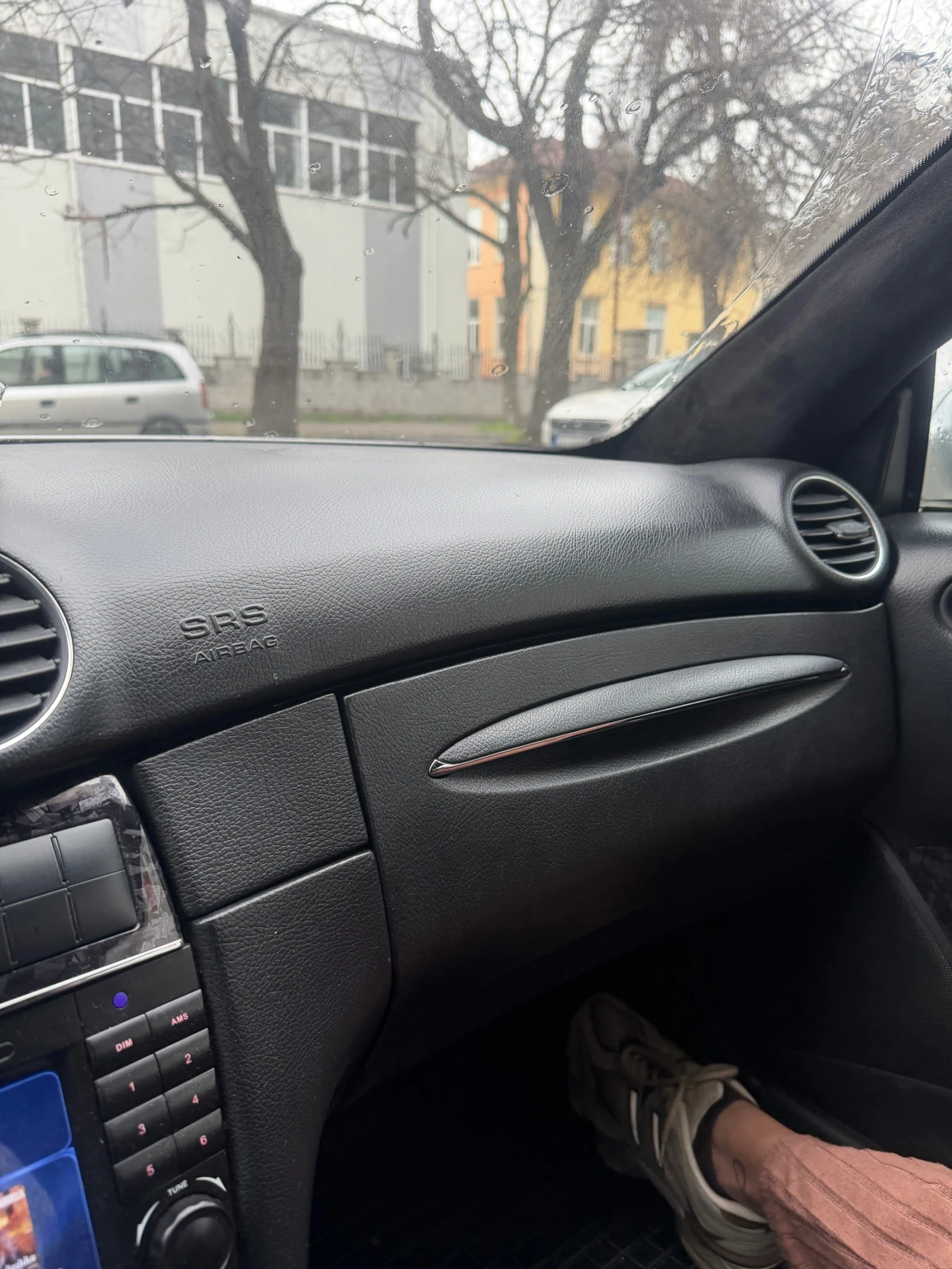 Mercedes-Benz CLK AMG NAVI CARPLAY, снимка 10 - Автомобили и джипове - 54006438