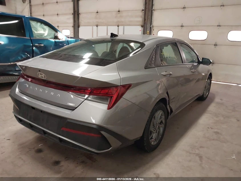 Hyundai Elantra * Hybrid Blue* BUY NOW* , снимка 4 - Автомобили и джипове - 54022722