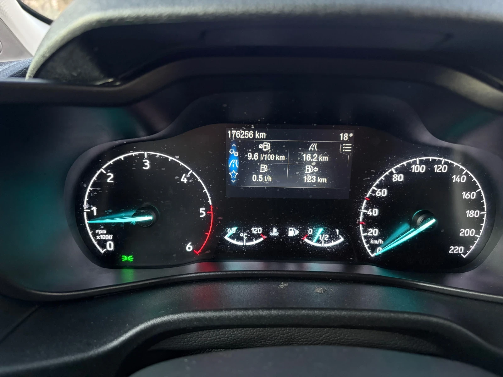 Ford Connect Titanium 1.5 TDCI 120 к.с., снимка 14 - Автомобили и джипове - 54115346