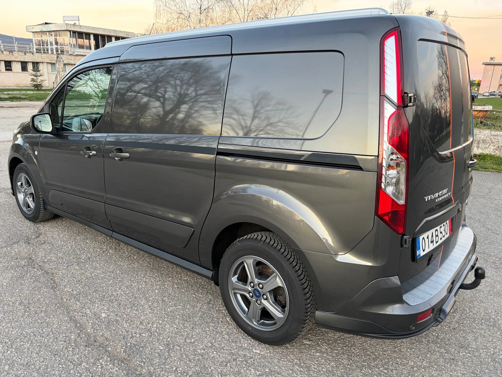 Ford Connect Titanium 1.5 TDCI 120 к.с., снимка 3 - Автомобили и джипове - 54115346